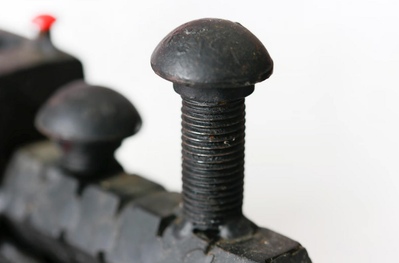 Eisenbahn-Kunstwerk aus Schienenteilen