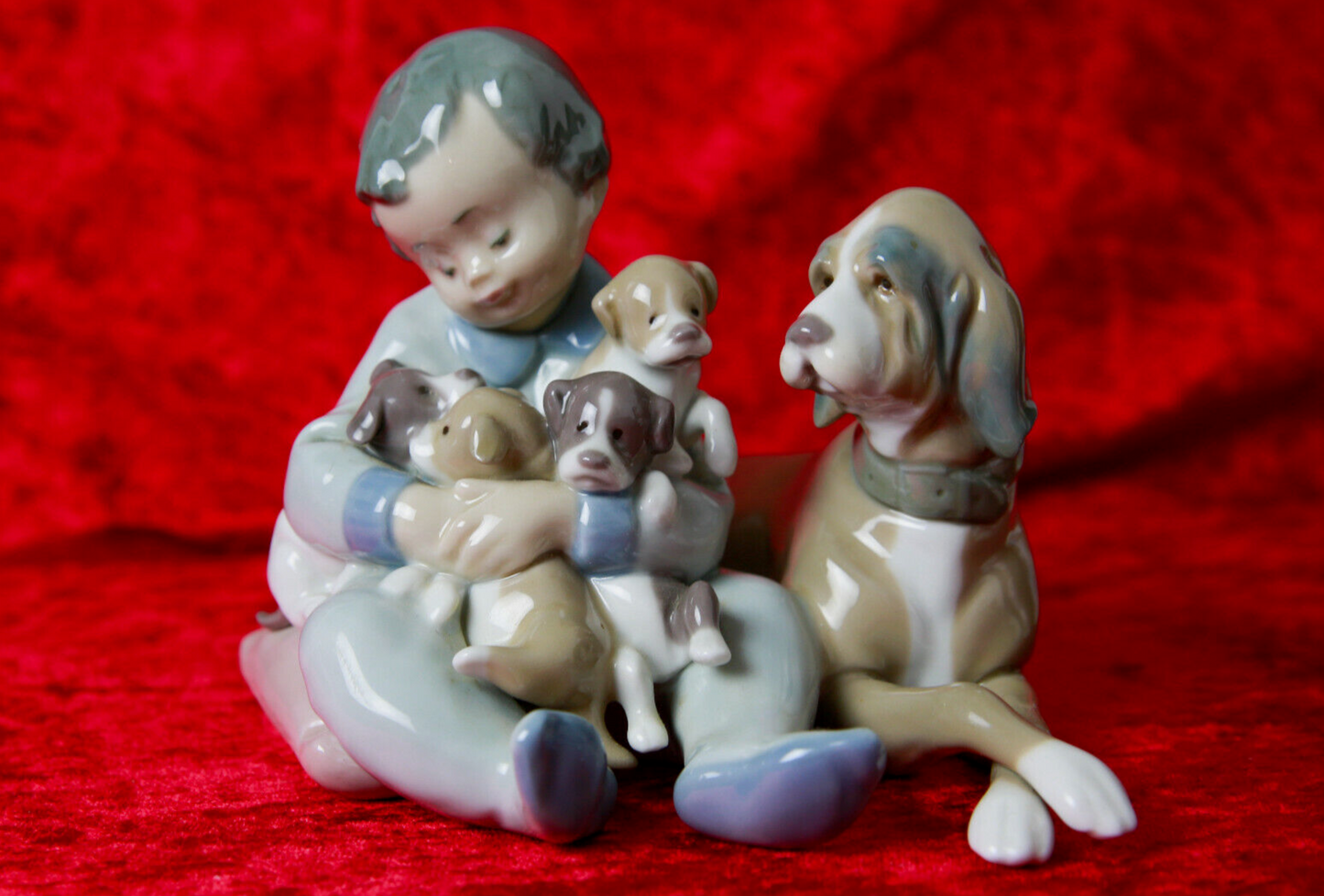 Lladro Porzellanfigur "New Playmates"