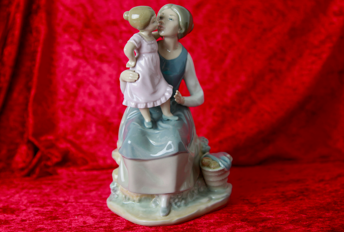 Lladró NAO Ensemble Mutter mit Kind