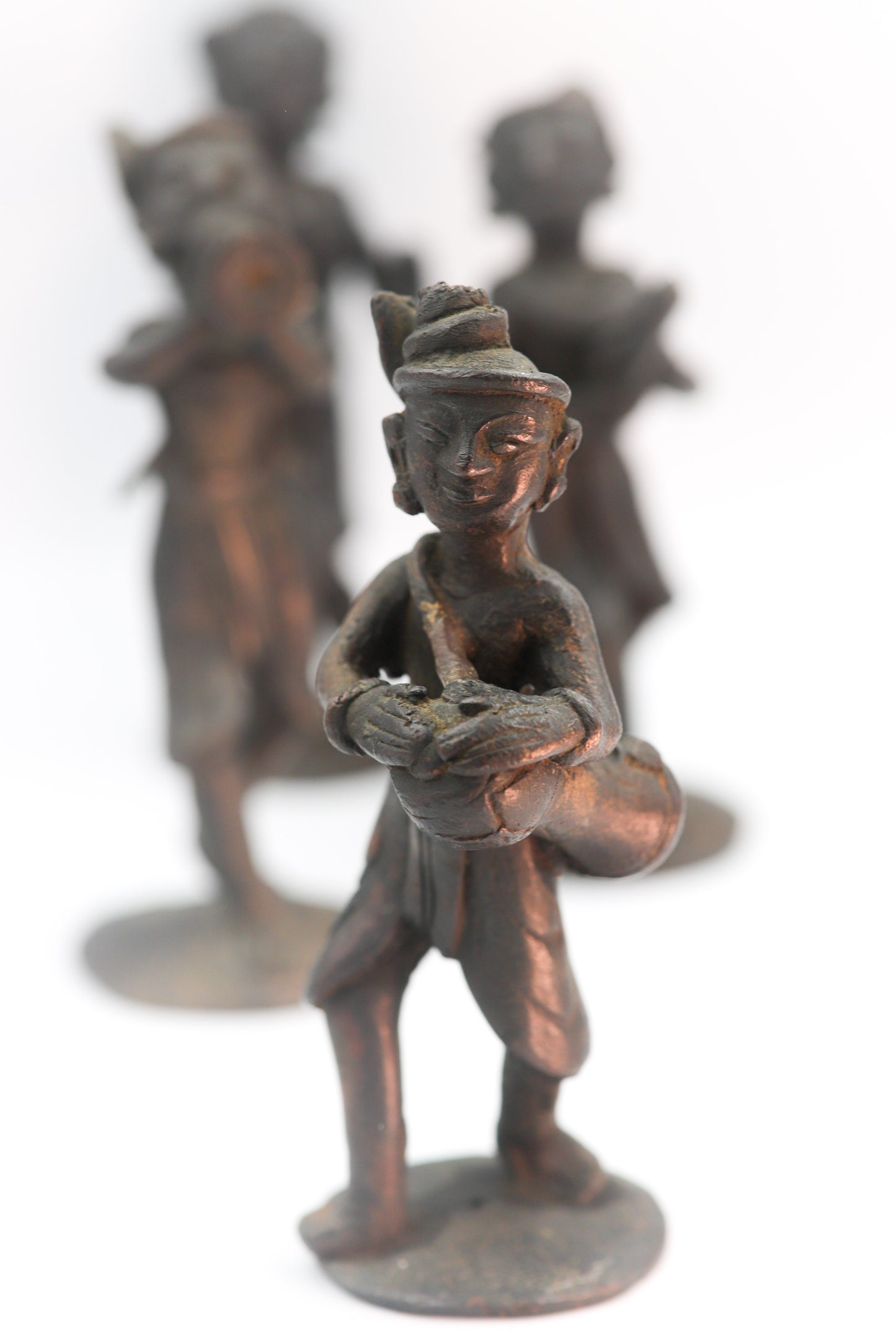 Set handgefertigte Bronze-Musiker aus Südasien