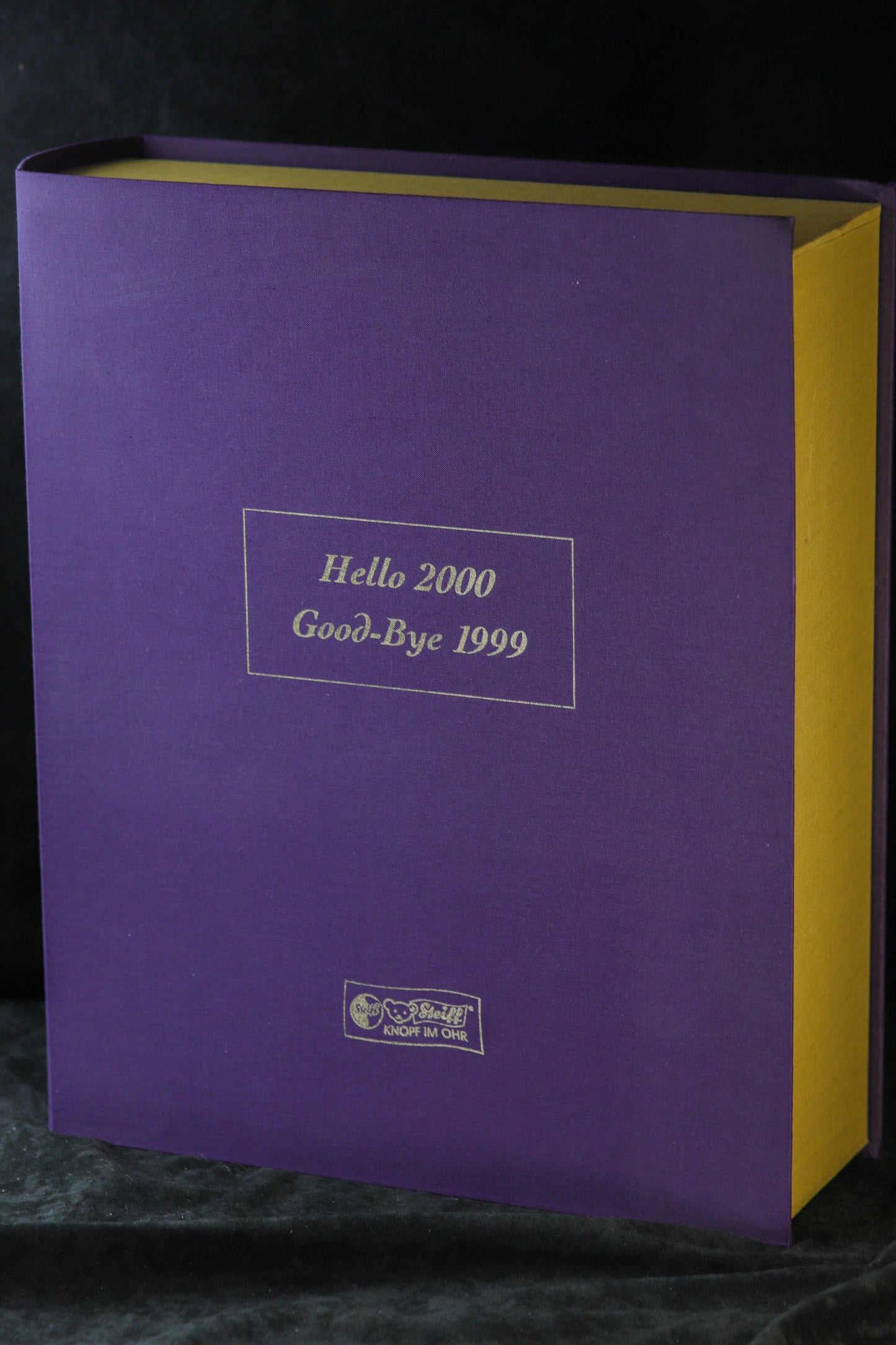 Steiff Millennium Teddys im Buch