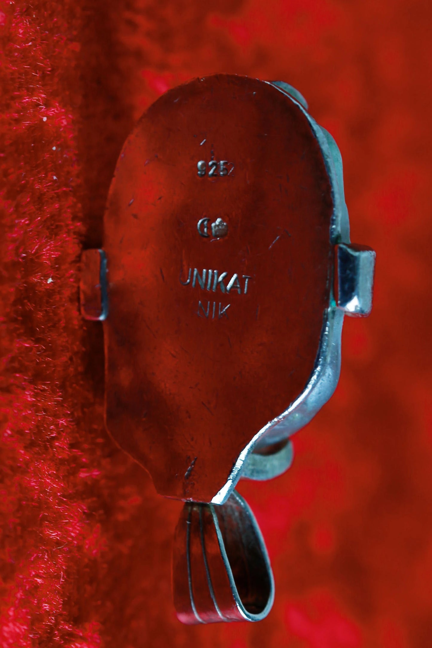 Fluorid-Edelstein in Silber-Kettenanhänger