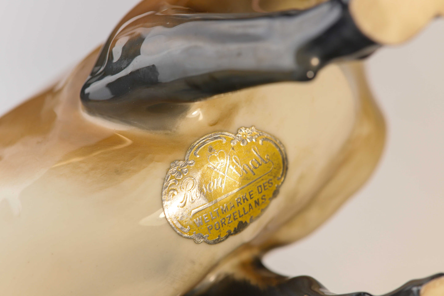 Großer Rosenthal-Fuchs nach Theodor Kärner