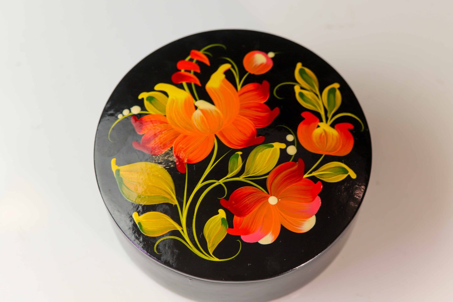 Vintage Lackschatulle UdSSR mit Blumenmalerei