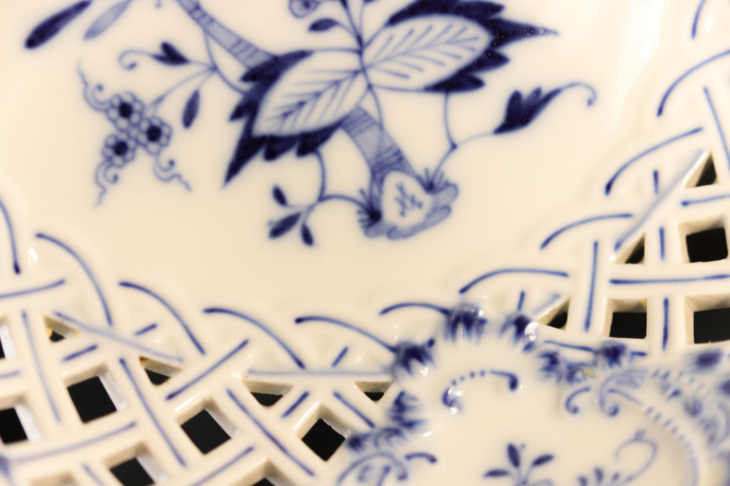 Meissen Zwiebelmuster Tafelaufsatz Tazza 22 cm, 1. Wahl