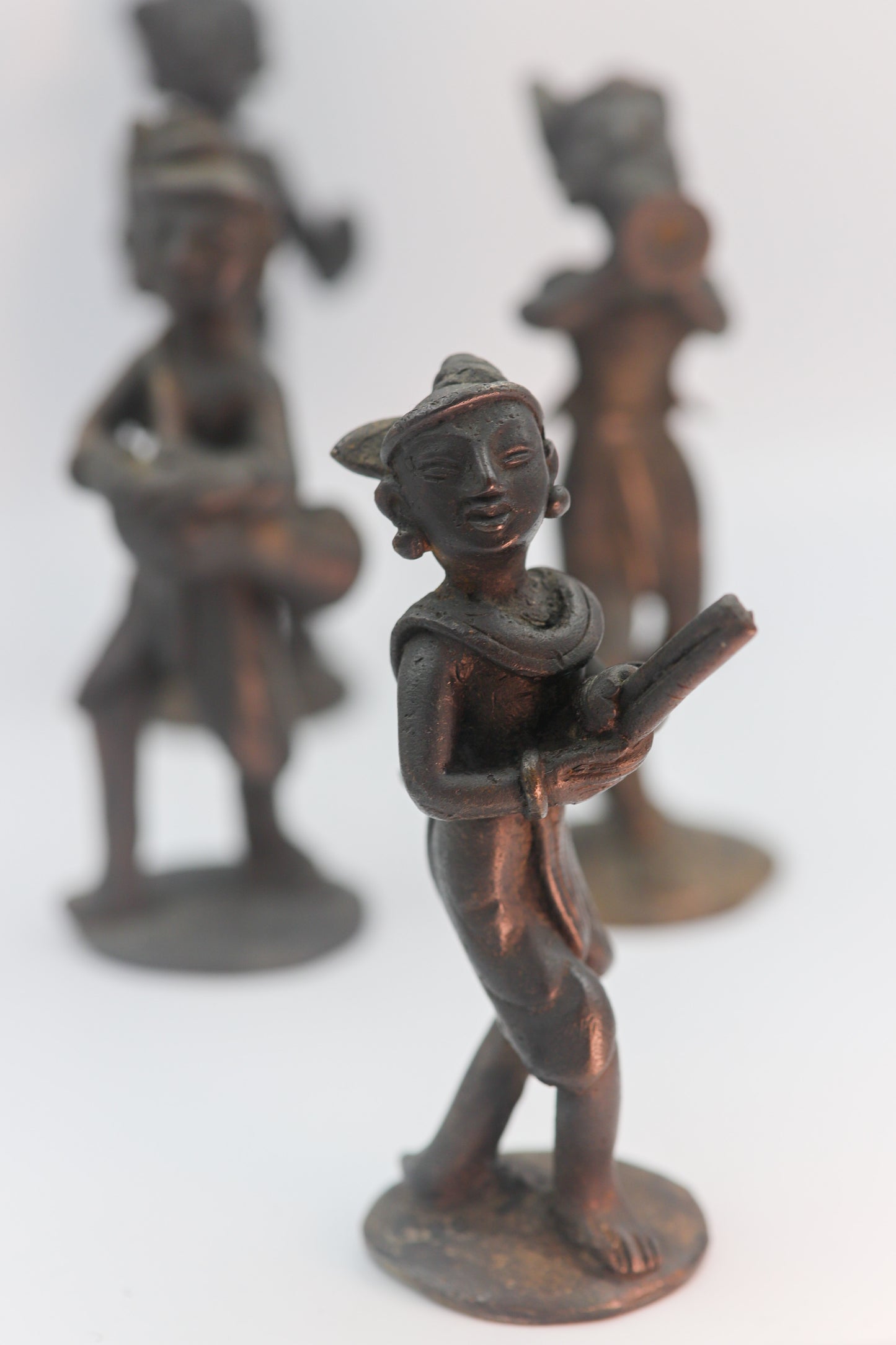 Set handgefertigte Bronze-Musiker aus Südasien