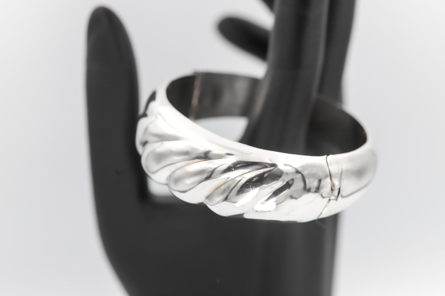 Massiver Silber-Armreif aus Skandinavien