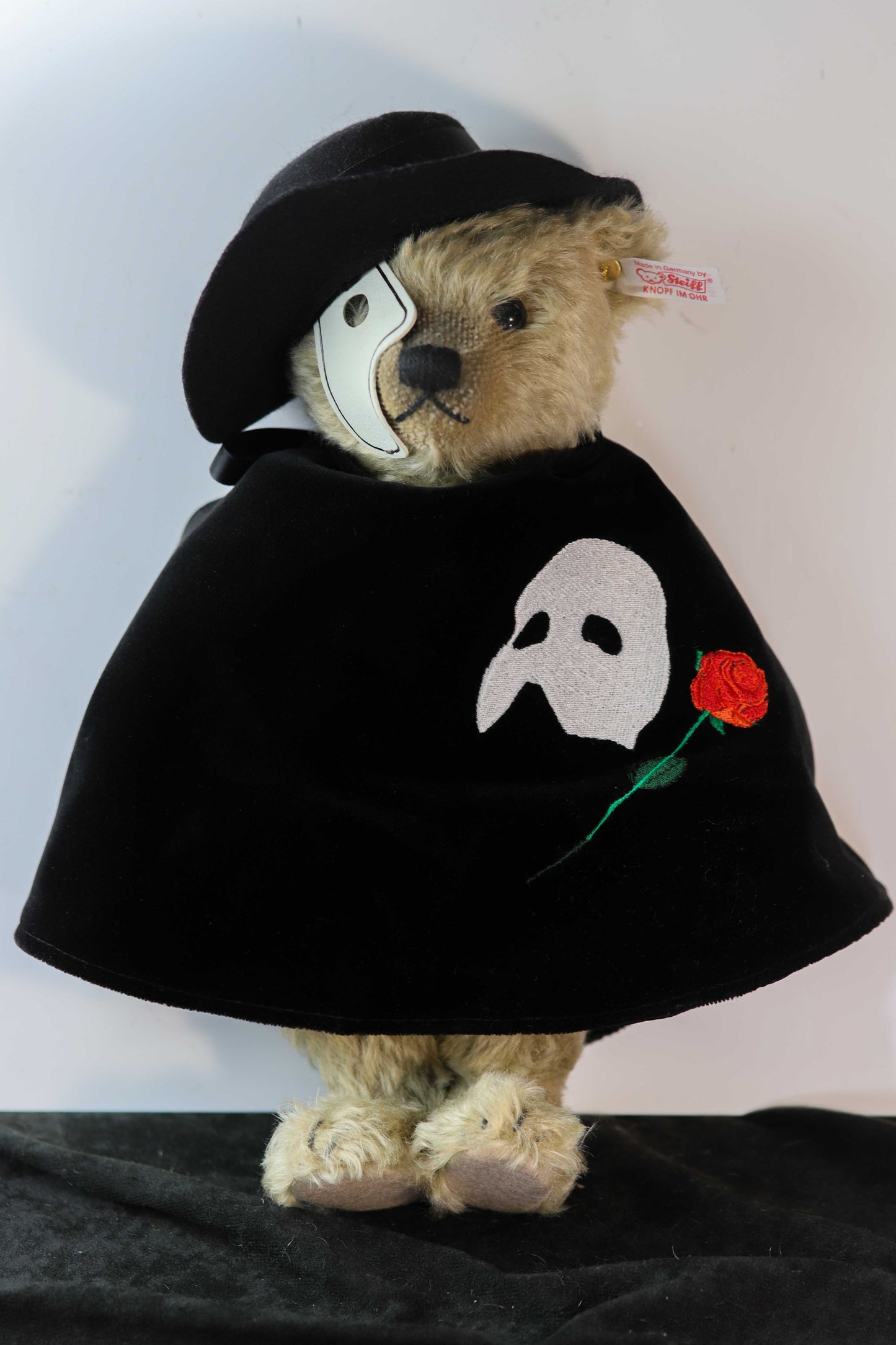 Steiff Teddy „Phantom der Oper“ mit Musik-Modul